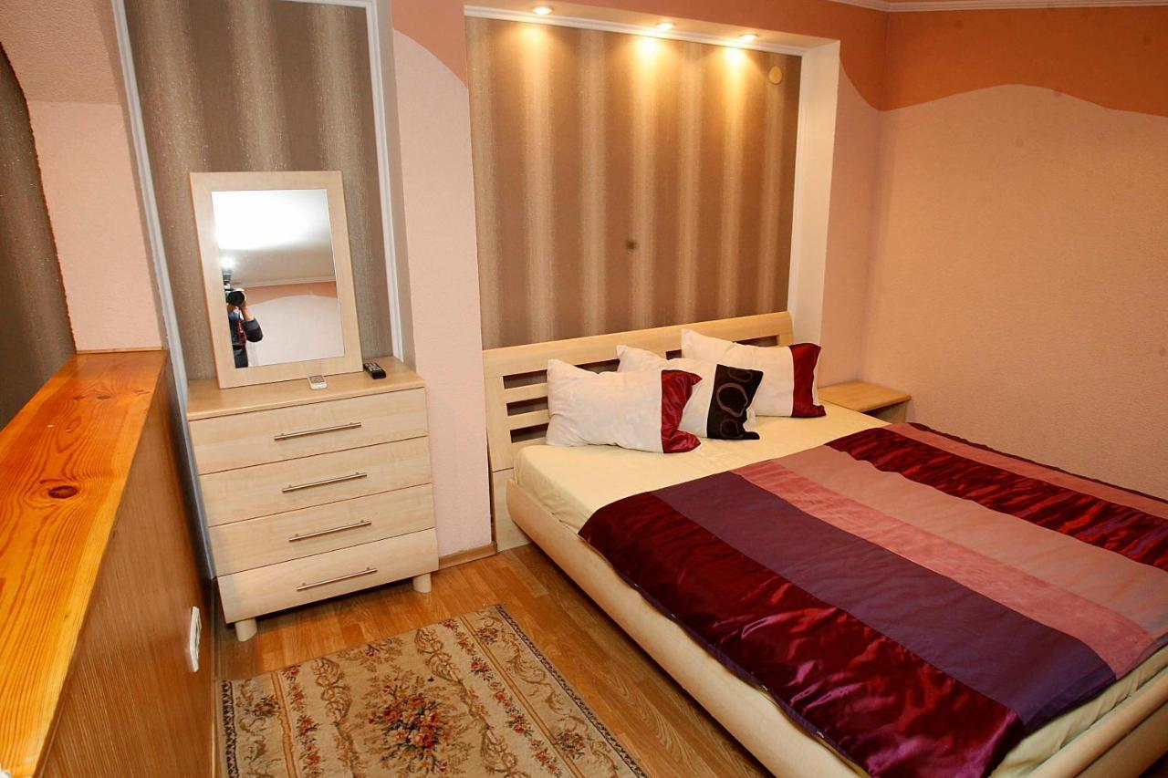 Simfonia Lwiw Apartment Lviv Bagian luar foto